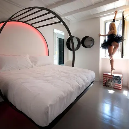 Irooms - Spanish Steps