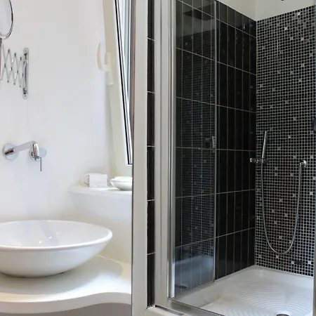 Gasthuis Irooms - Spanish Steps Rome