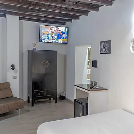 Gasthuis Irooms - Spanish Steps Rome