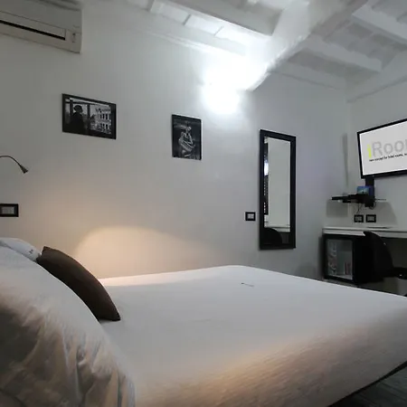 Irooms - Spanish Steps Pensión 4*