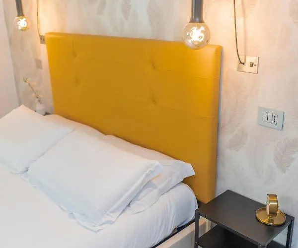 Irooms - Spanish Steps Pensjonat 4*
