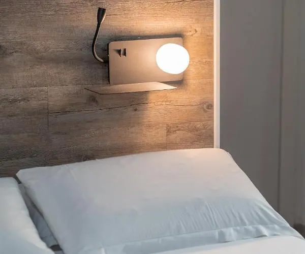 Irooms - Spanish Steps Pensjonat 4*