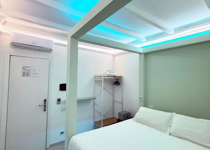 Irooms - Spanish Steps 4* Rzym