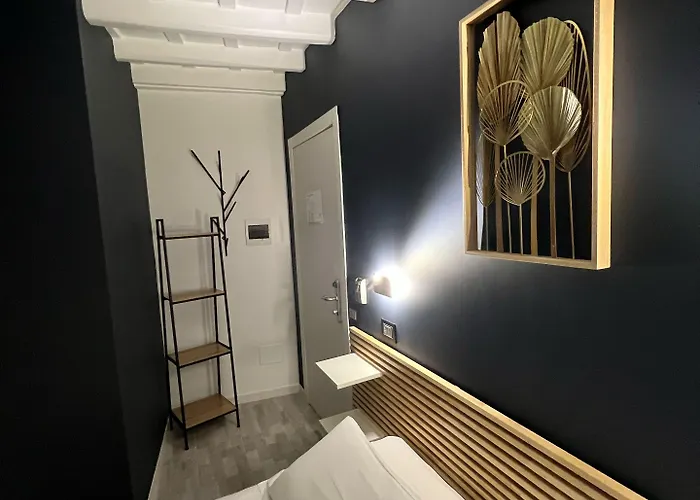 Pensión Irooms - Spanish Steps 4*