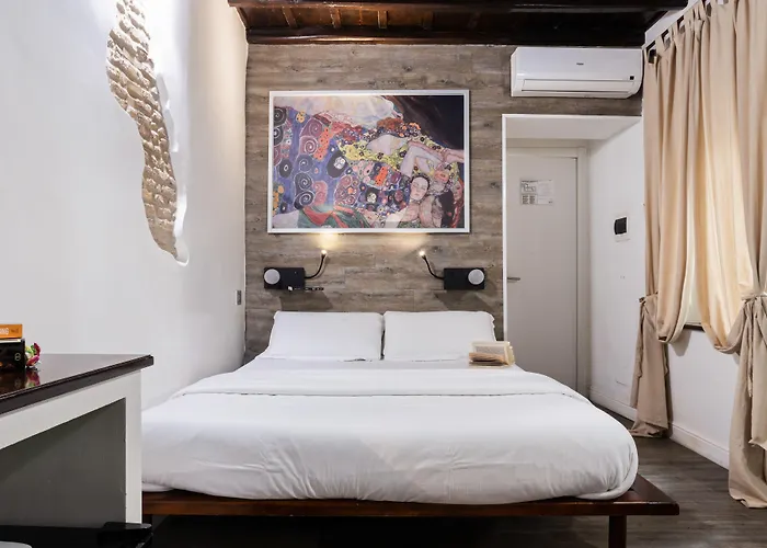 Irooms - Spanish Steps