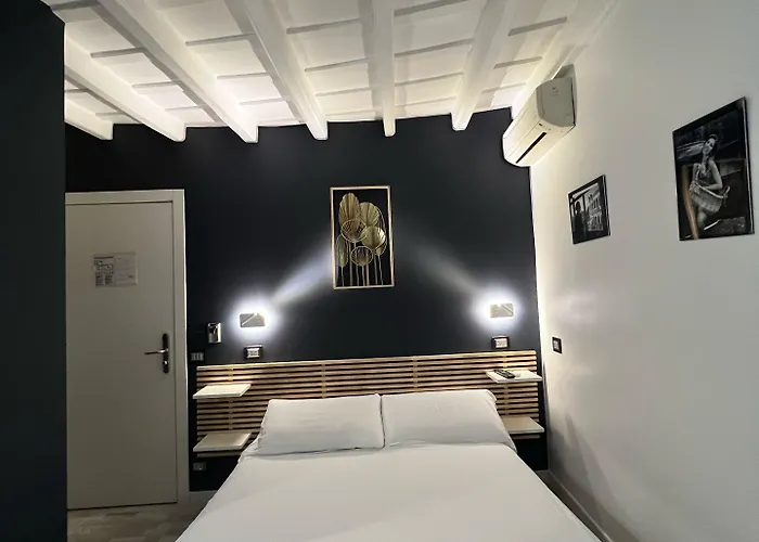 Pensión Irooms - Spanish Steps 4*