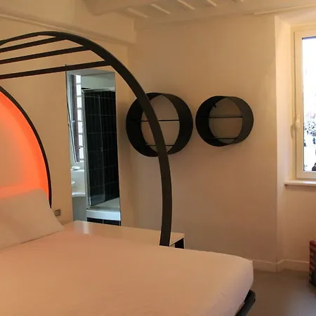 Irooms - Spanish Steps