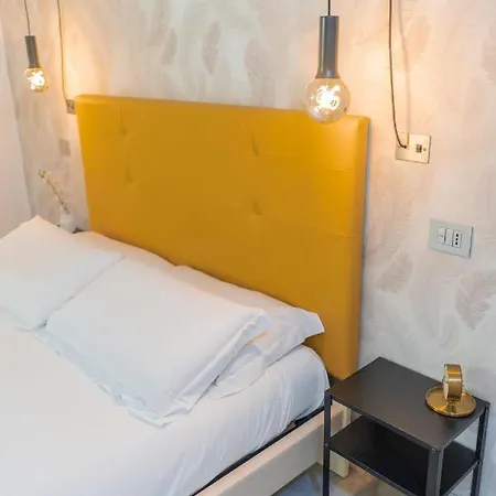 Irooms - Spanish Steps Πανσιόν 4*