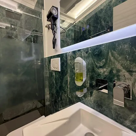 Πανσιόν Irooms - Spanish Steps 4*